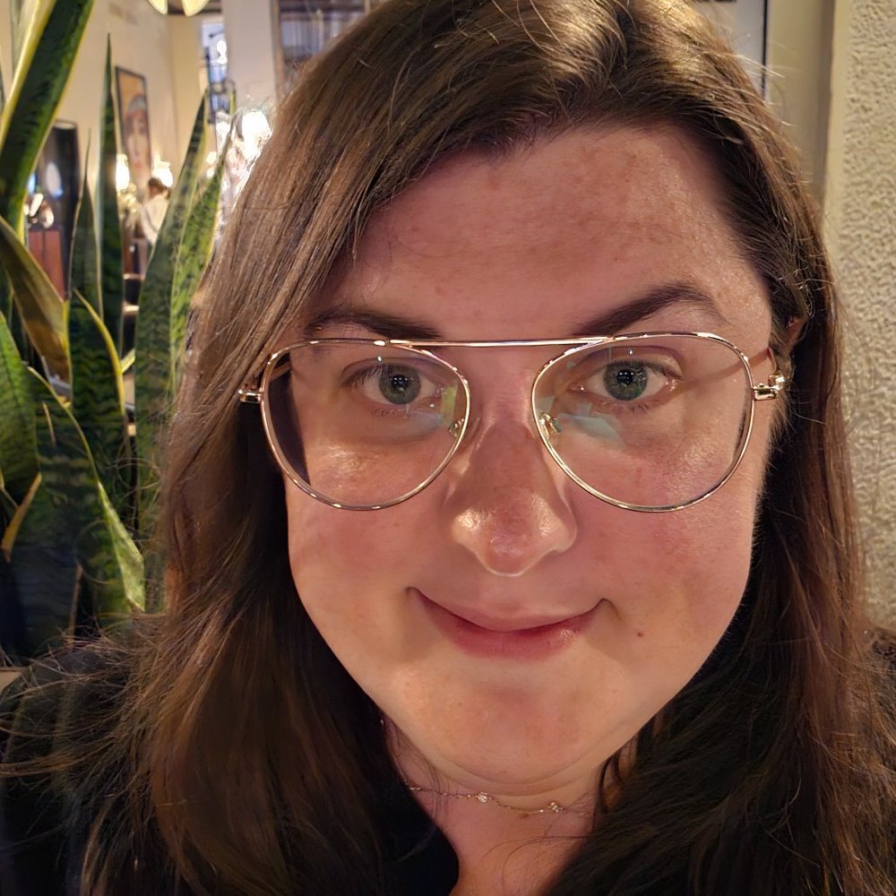 Meet your Posher, Elisa